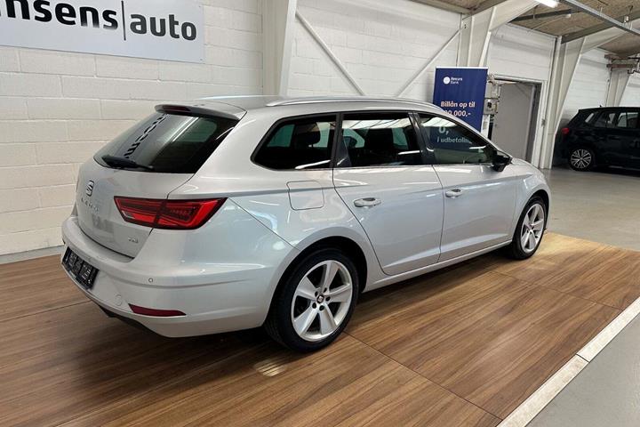 Sølv Seat Leon fra 2017