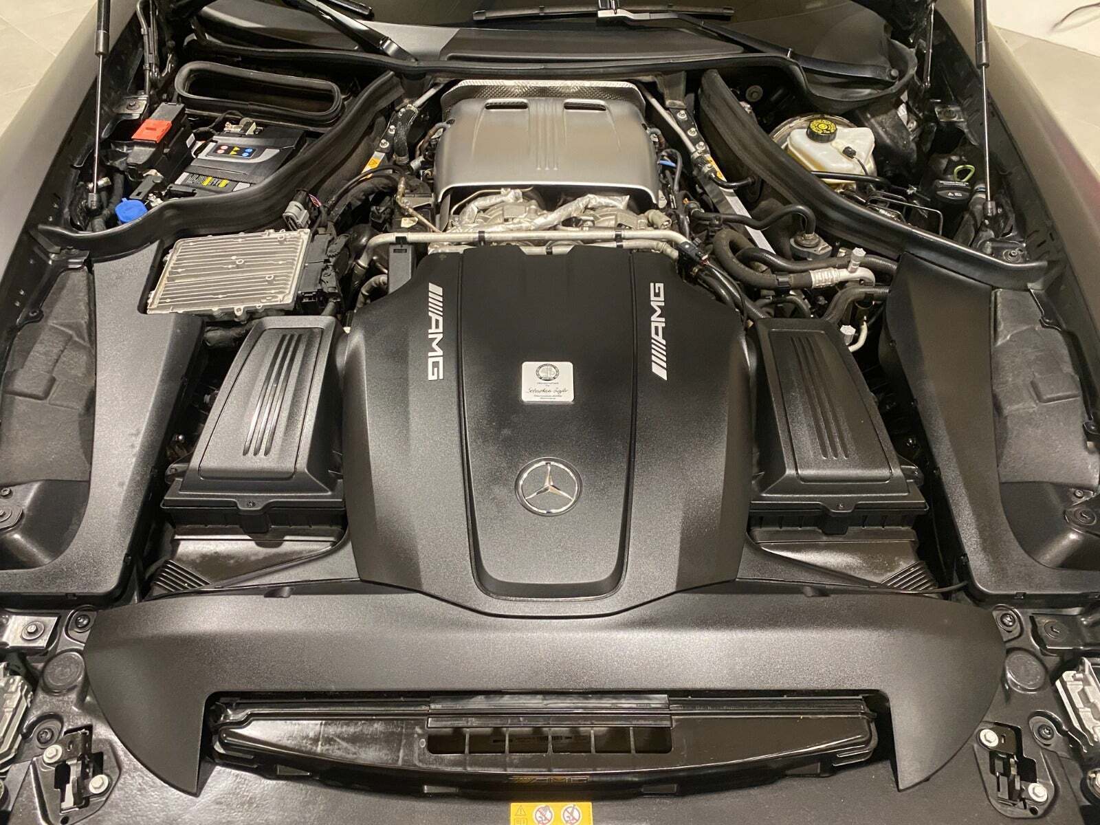 Sort Mercedes AMG GT C fra 2018