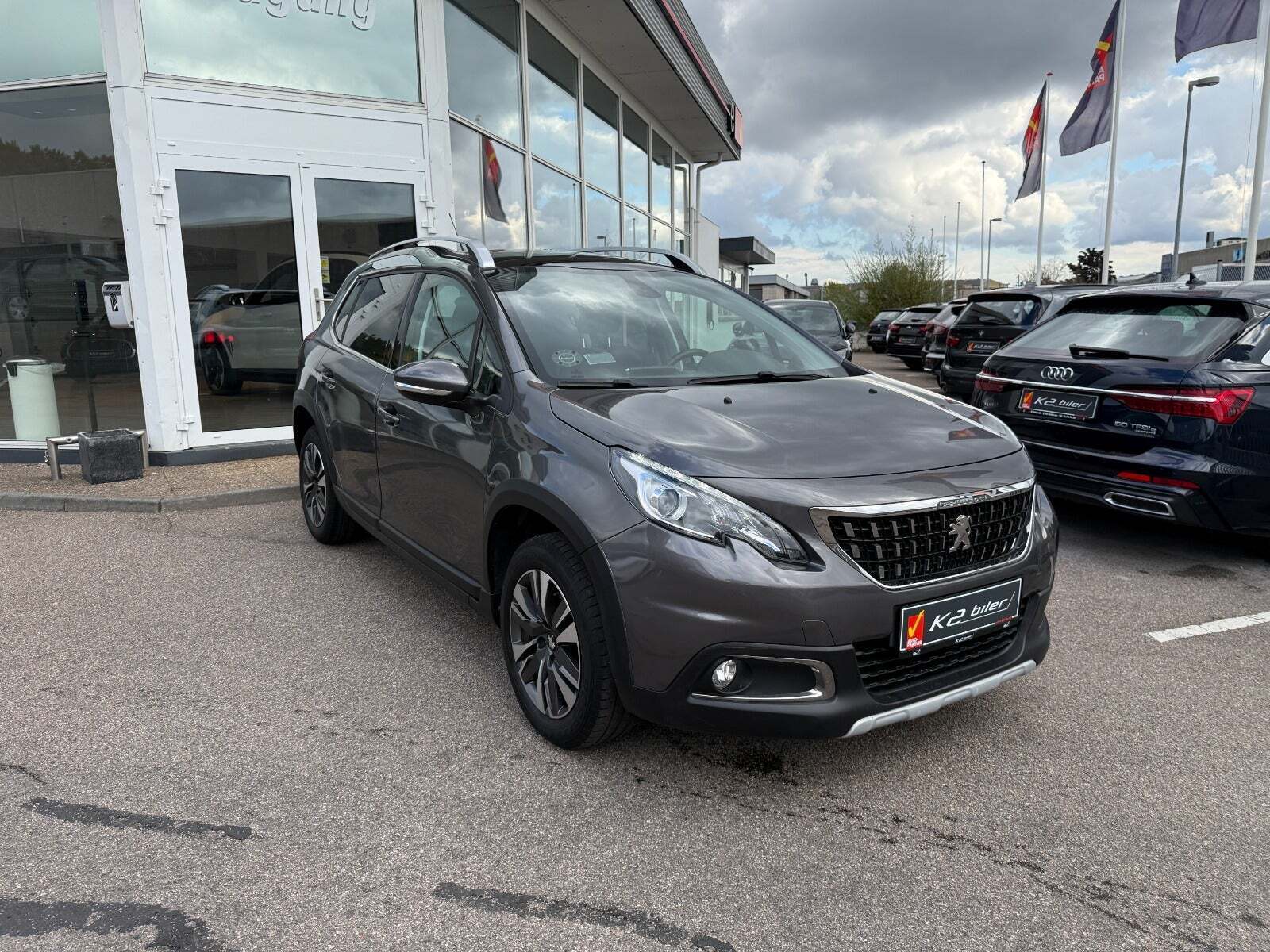 Peugeot 2008 1,2 e-THP 110 Selection Sky