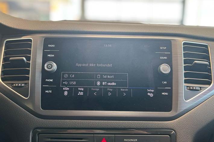 Grå VW Golf Sportsvan fra 2020