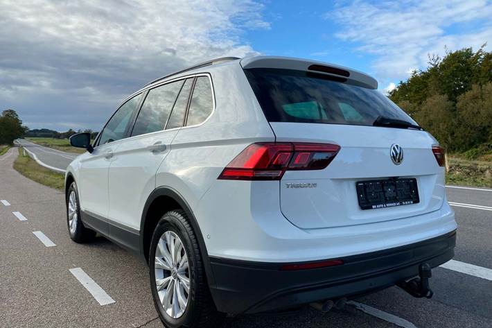 Hvid VW Tiguan fra 2018