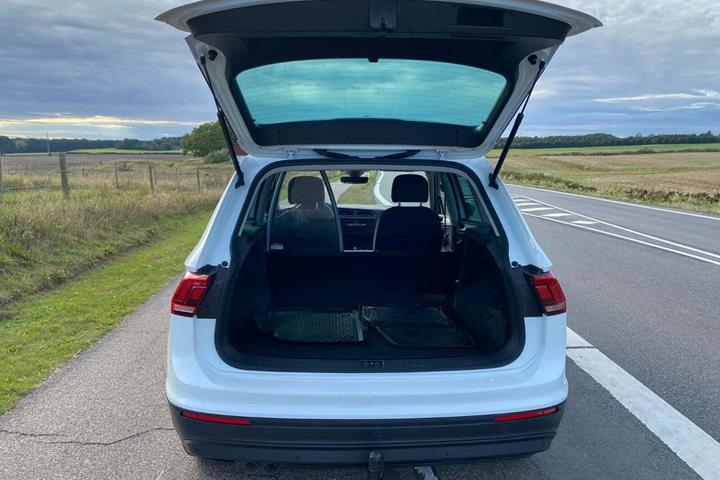 Hvid VW Tiguan fra 2018