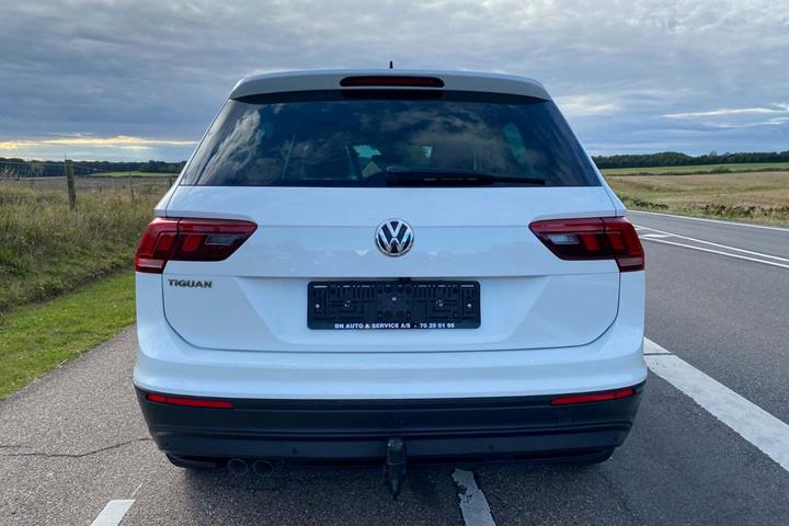Hvid VW Tiguan fra 2018