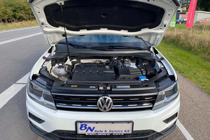 Hvid VW Tiguan fra 2018