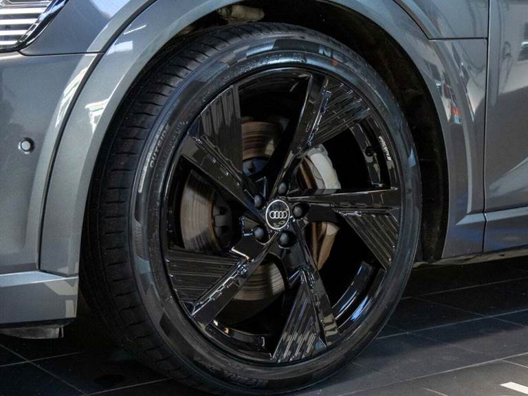 Audi e-tron 55 S-line quattro