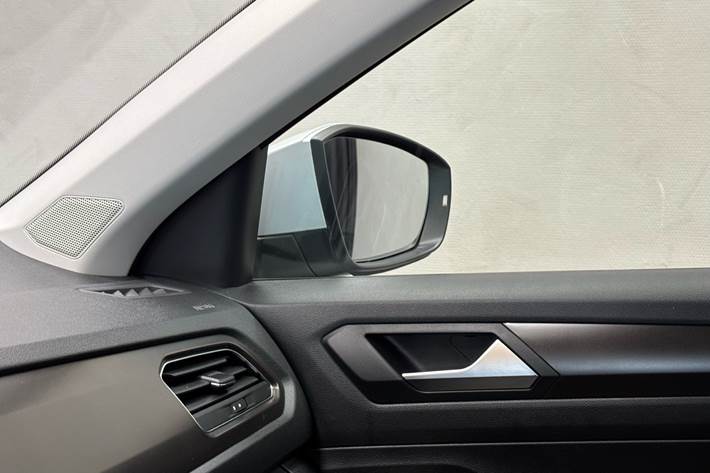 Hvid VW T-Roc fra 2019