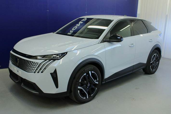 Hvid Peugeot e-3008 fra 2024