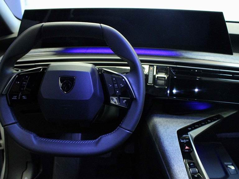 Peugeot e-3008 77 Allure