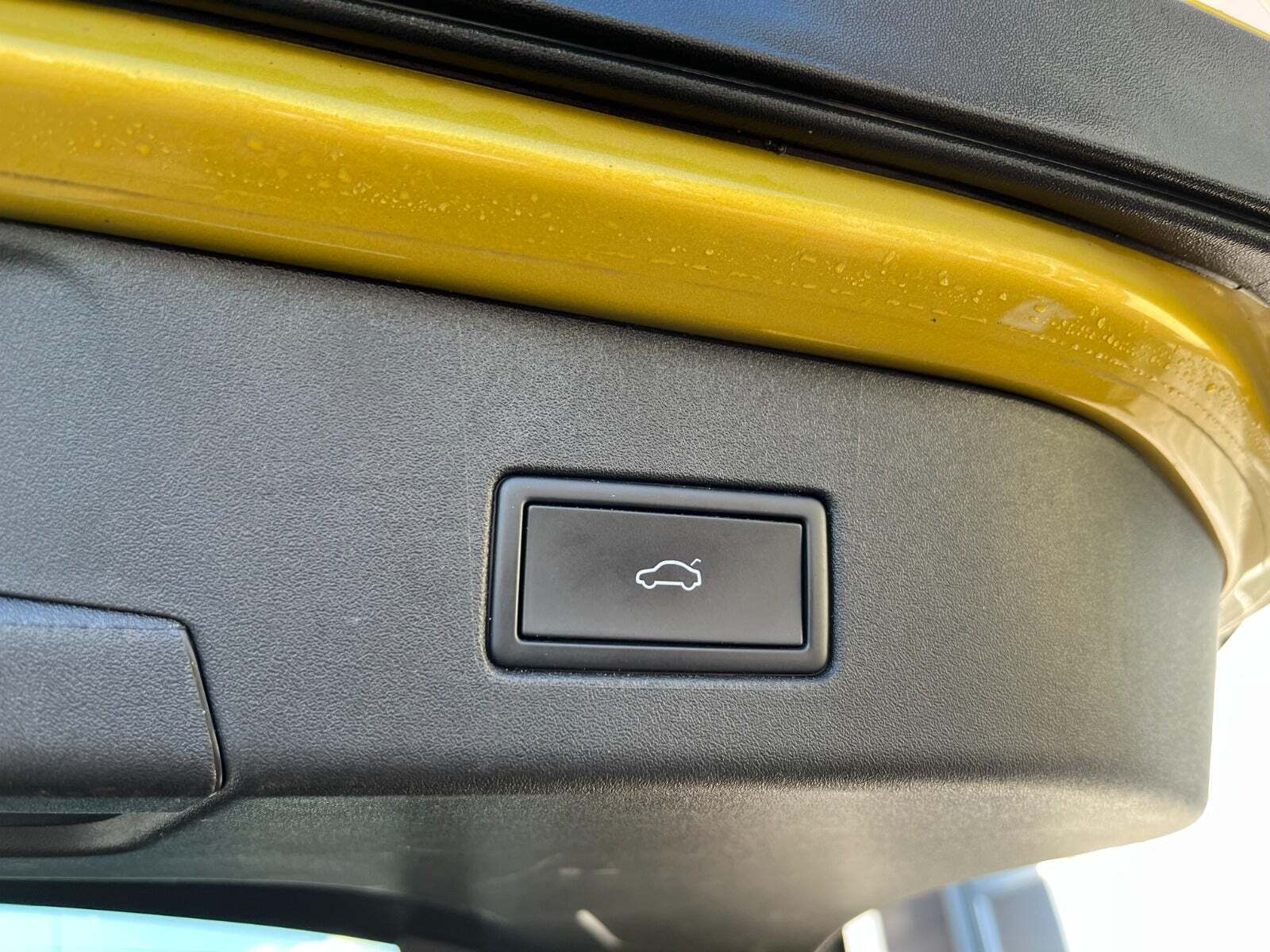 Gul VW ID.4 fra 2021