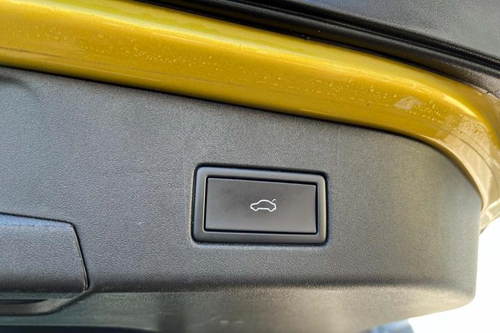Gul VW ID.4 fra 2021