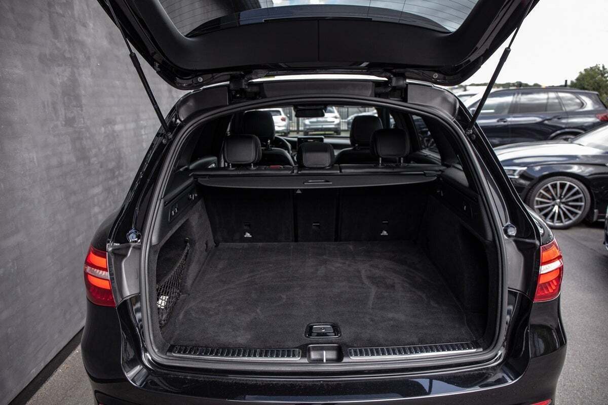 Sort Mercedes GLC63 fra 2018