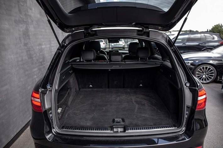 Sort Mercedes GLC63 fra 2018