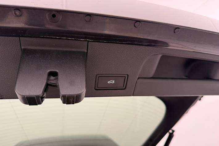 Grå VW Arteon fra 2021