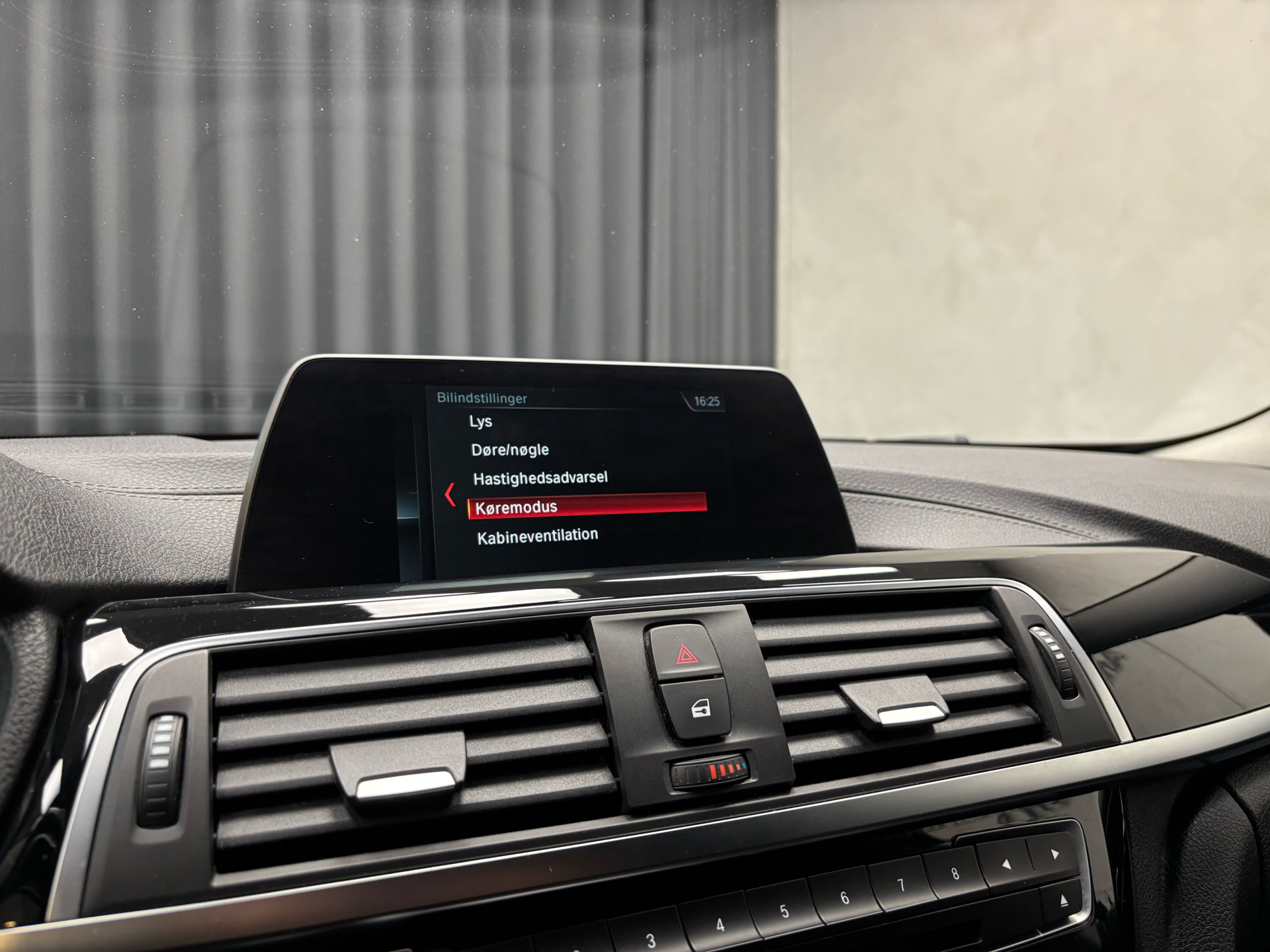 Sort BMW 420i fra 2018