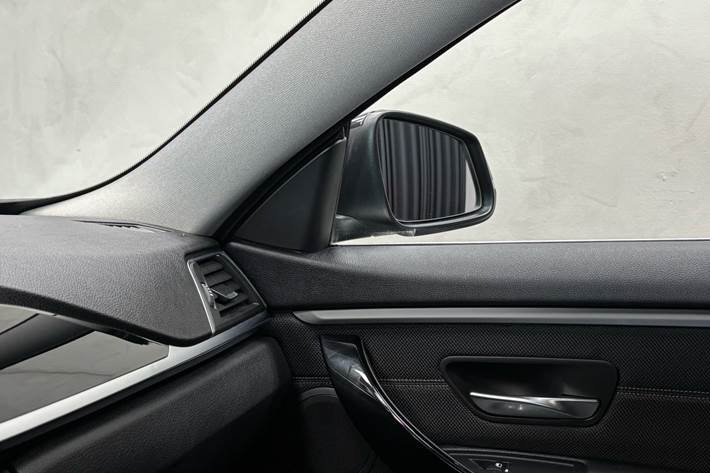 Sort BMW 420i fra 2018