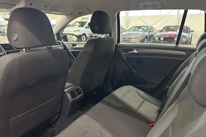 Sort VW Golf VII fra 2018
