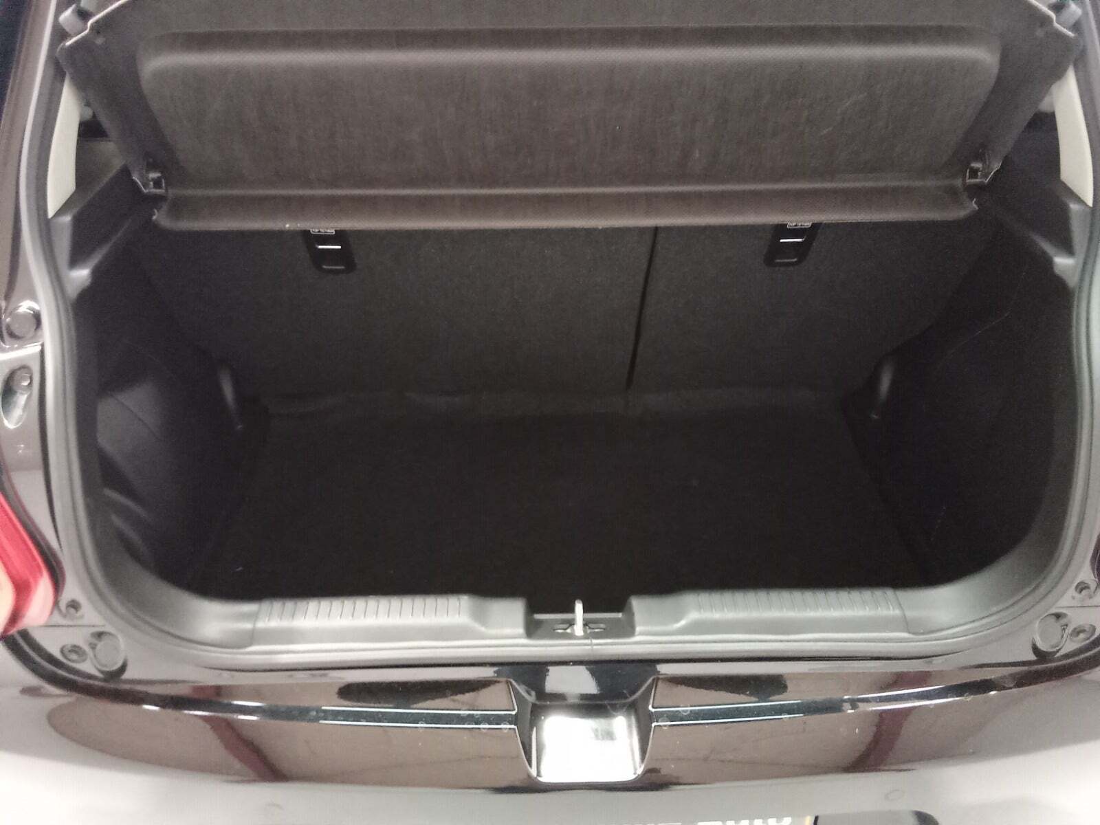 Sort Suzuki Swift fra 2020