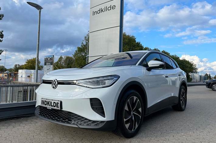 Hvid VW ID.4 fra 2025 set udefra
