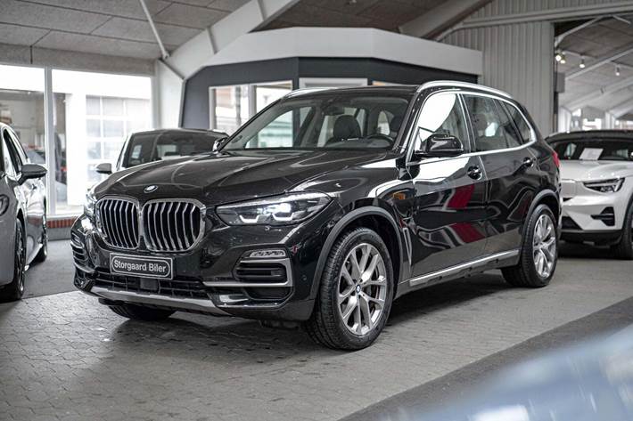 Sort BMW X5 fra 2021
