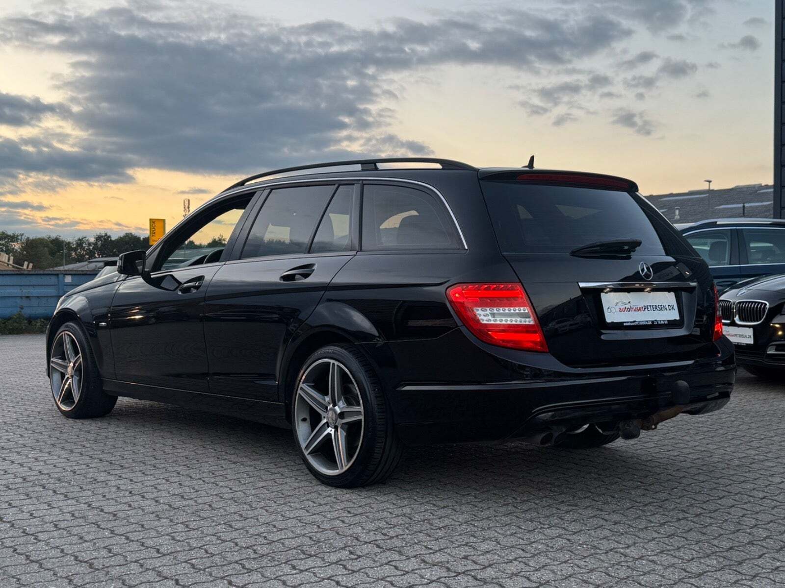 Sort Mercedes C220 fra 2011