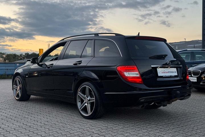 Sort Mercedes C220 fra 2011