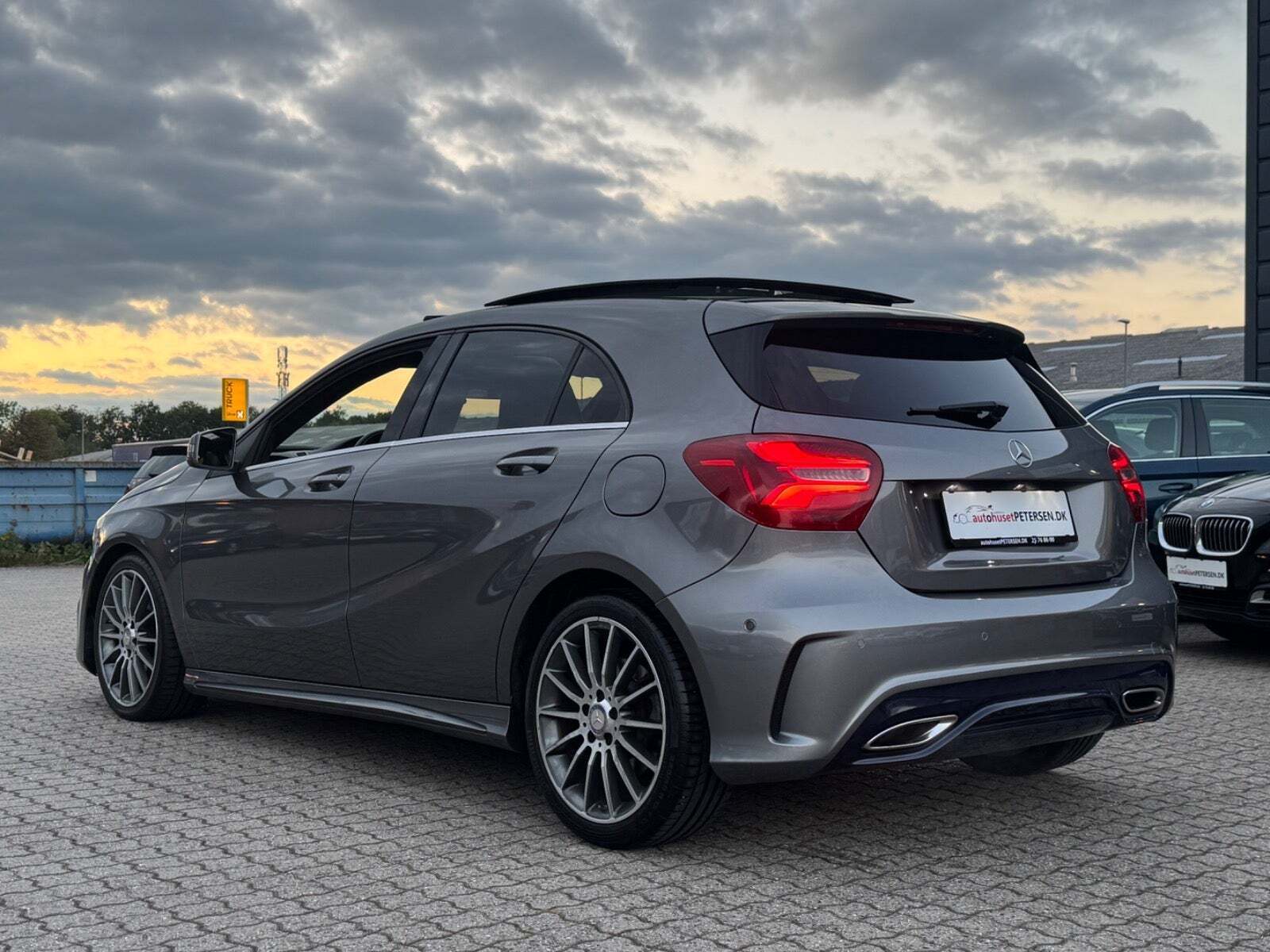 Grå Mercedes A220 d fra 2015 set udefra