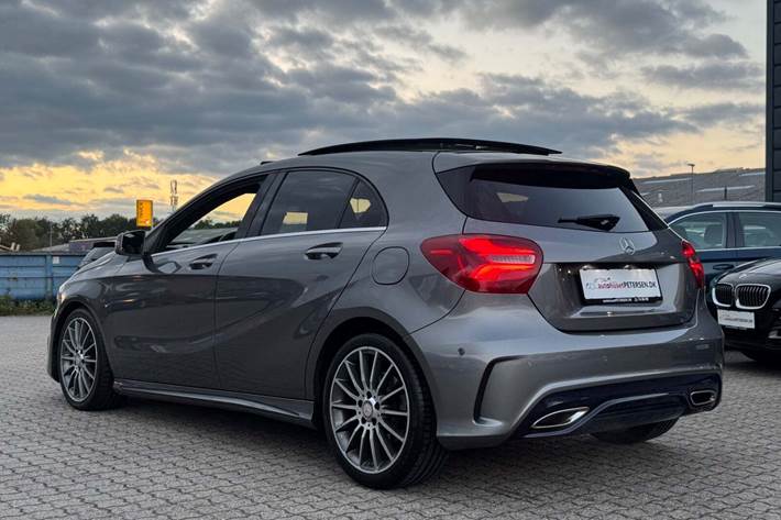 Grå Mercedes A220 d fra 2015 set udefra