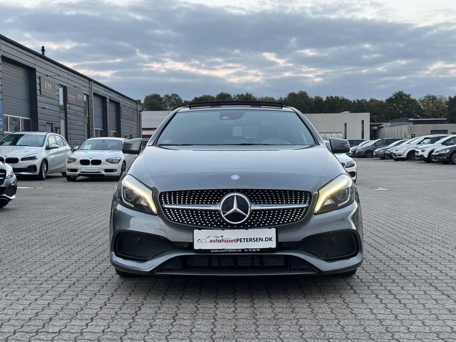 Grå Mercedes A220 d fra 2015 set udefra