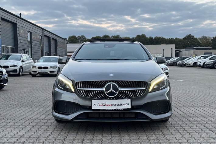 Grå Mercedes A220 d fra 2015 set udefra