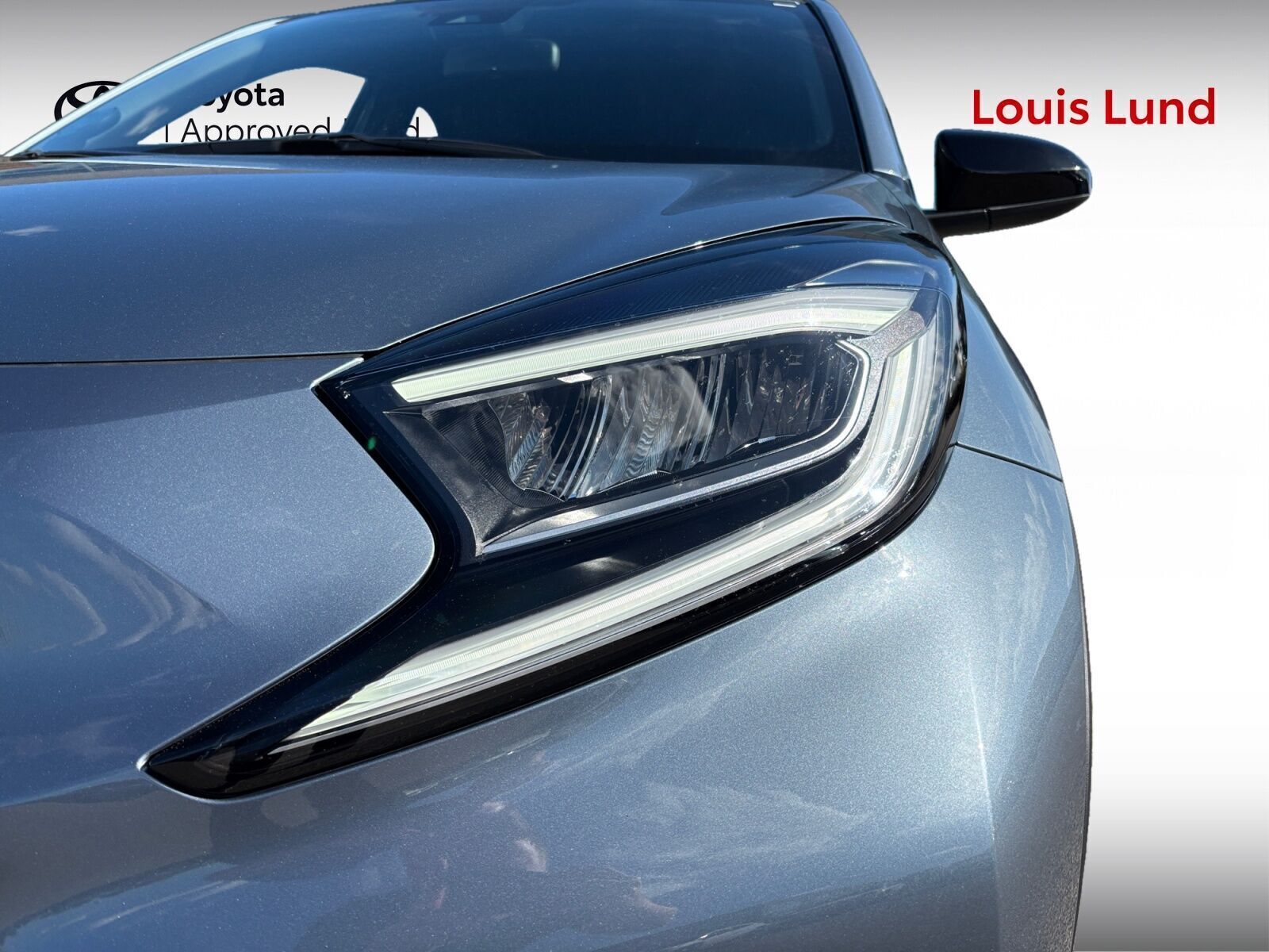 Grå Toyota Aygo X fra 2025