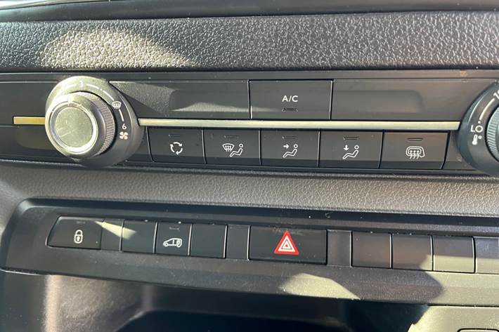 Hvid Toyota ProAce fra 2021