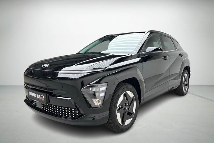 Sort Hyundai Kona fra 2025 set udefra
