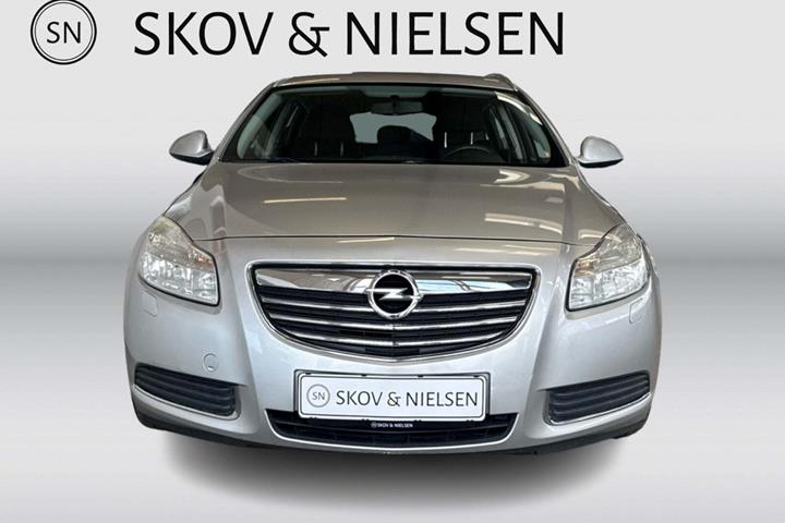 Sølv Opel Insignia fra 2010