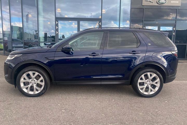 Blå Land Rover Discovery Sport fra 2023
