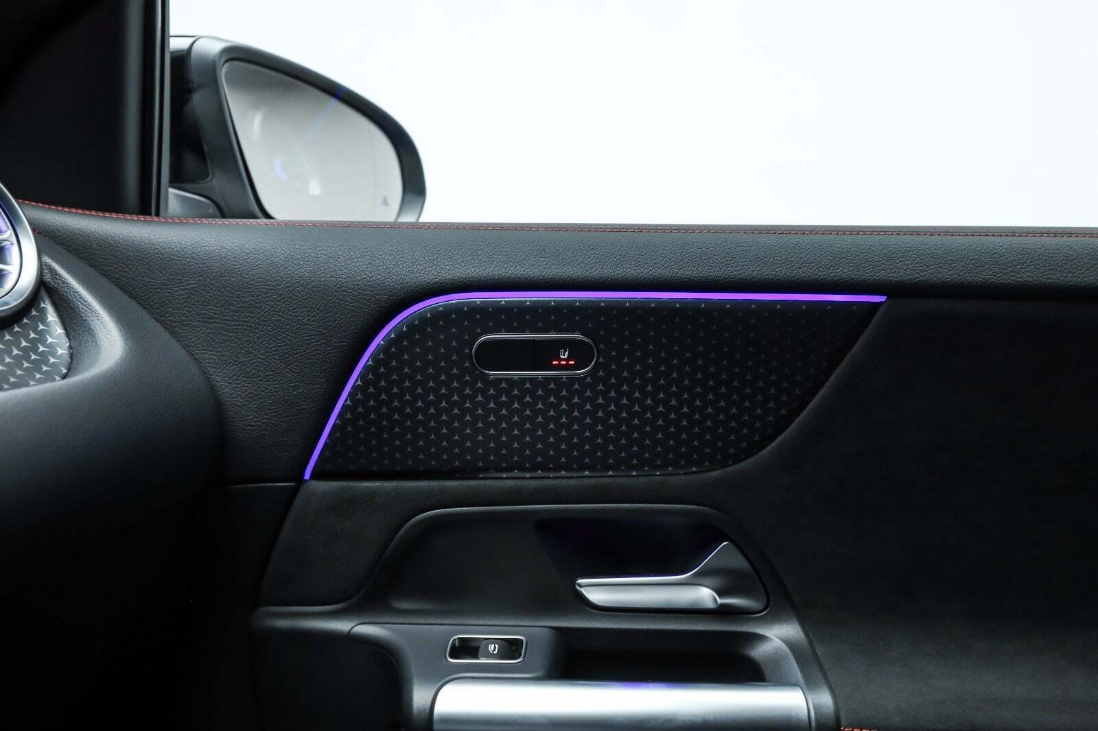 Sort Mercedes EQA250+ fra 2024