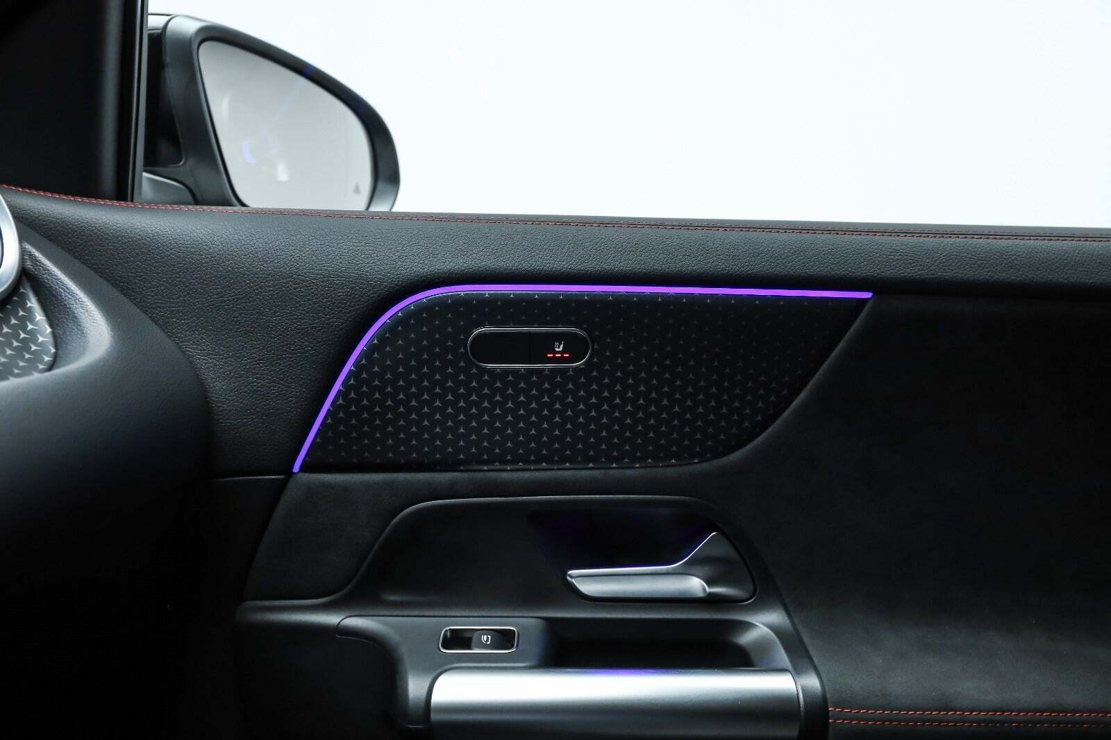 Sort Mercedes EQA250+ fra 2024