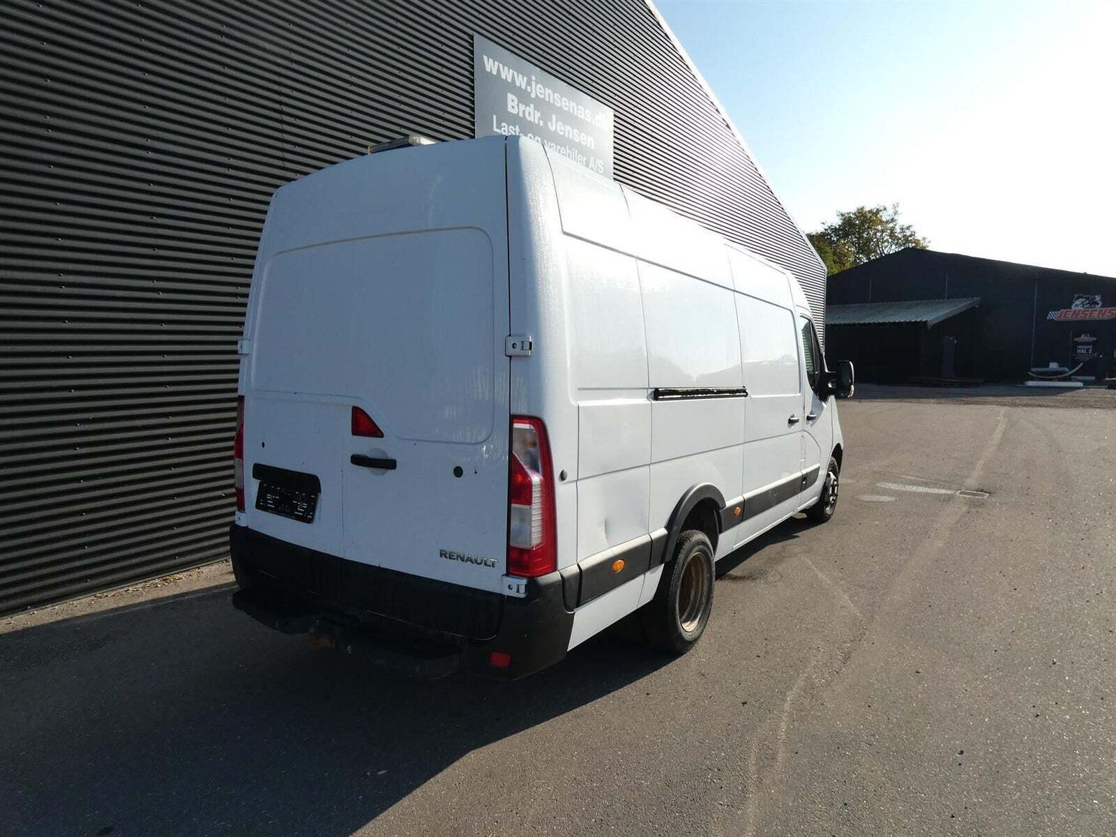 Renault Master III T35 2,3 dCi 165 L3H2 Kassevogn RWD