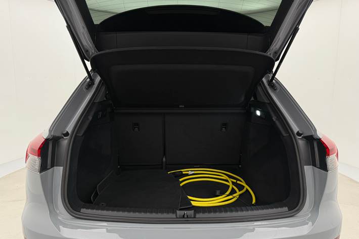 Grå Audi Q4 fra 2022