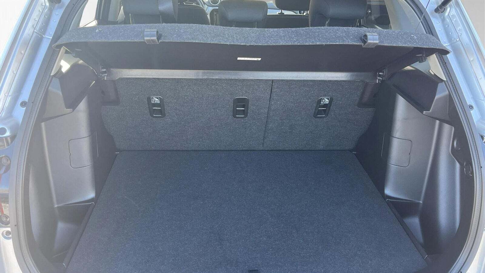 Sølv Suzuki Vitara fra 2020