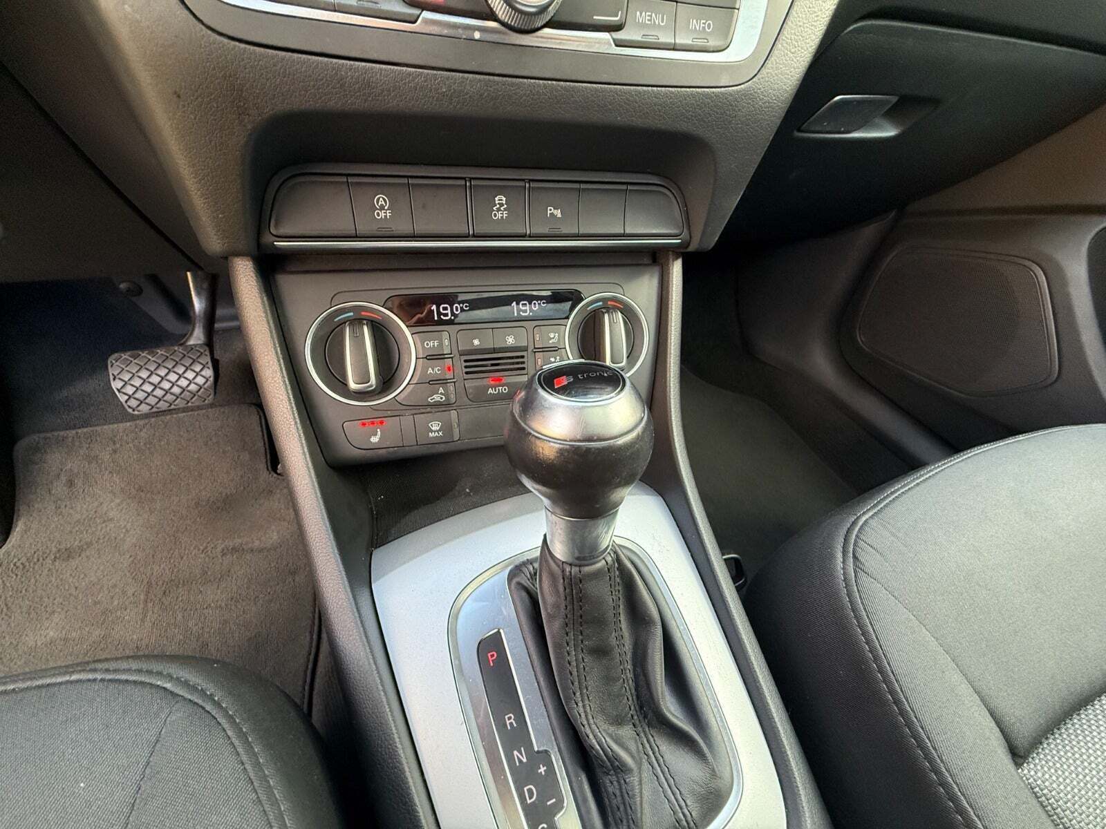 Sølv Audi Q3 fra 2018