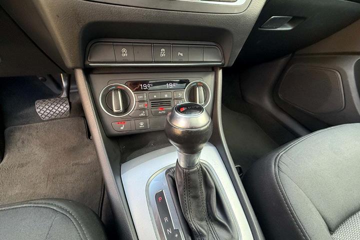 Sølv Audi Q3 fra 2018