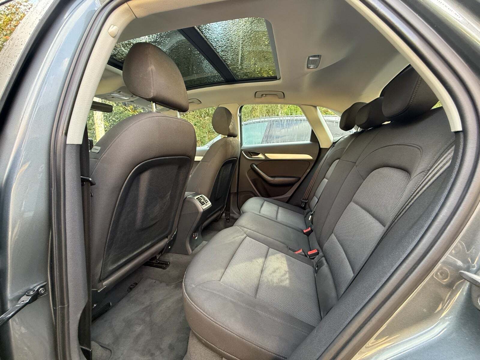 Sølv Audi Q3 fra 2018