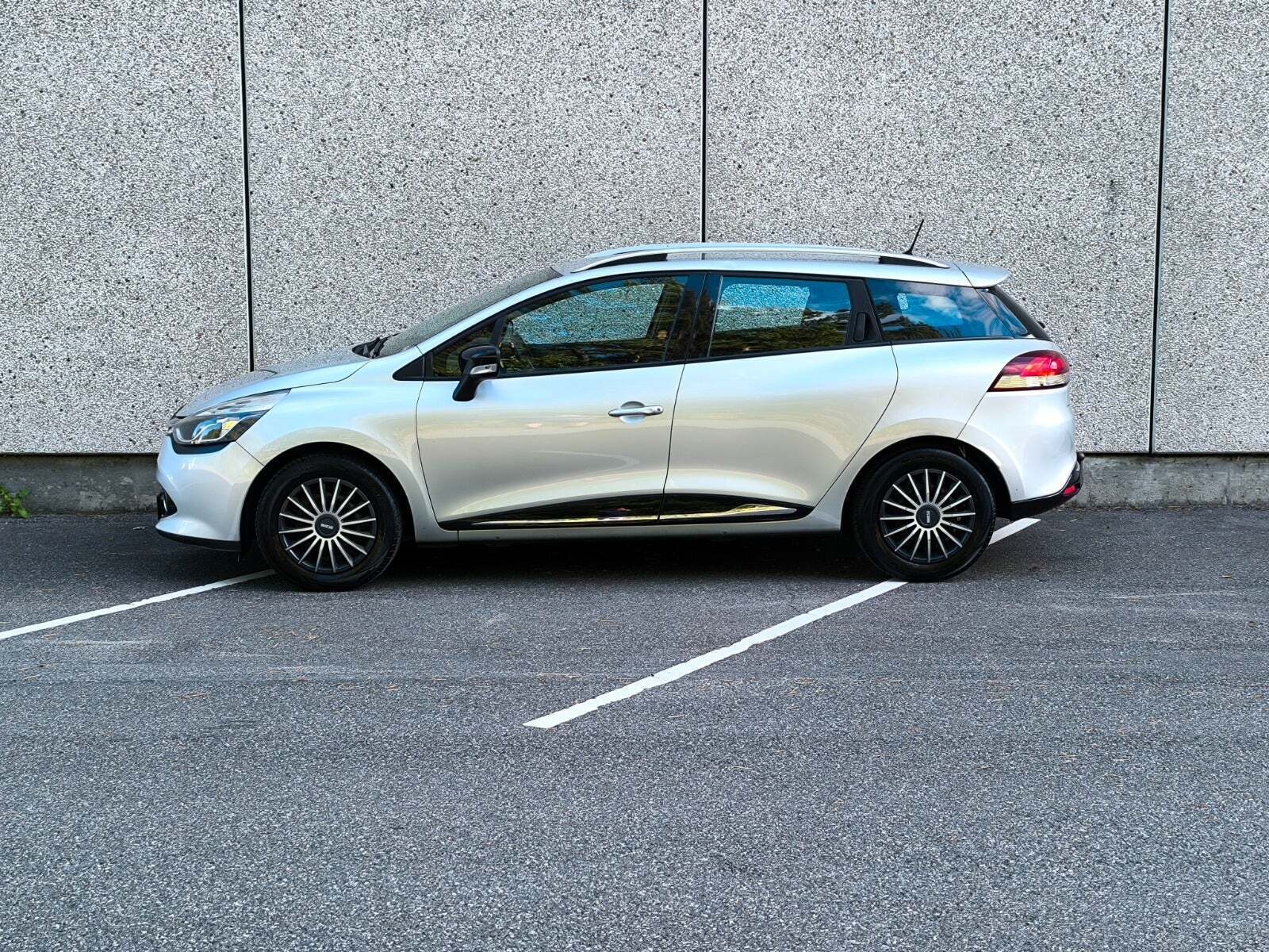 Renault Clio IV 1,5 dCi 75 Expression Navi Style Sport Tourer