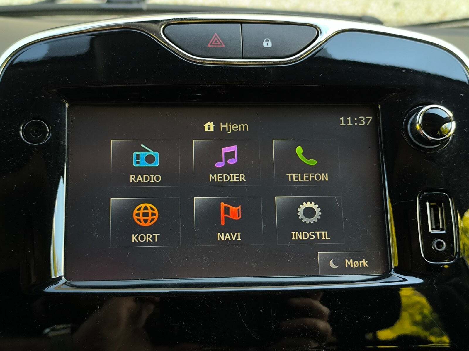 Sølv Renault Clio IV fra 2015