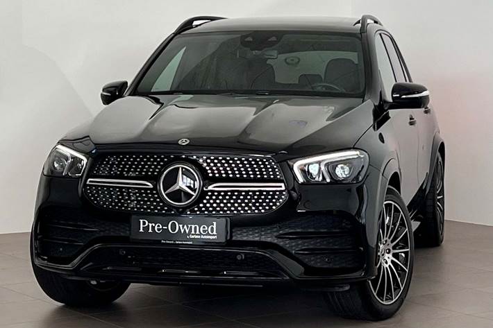 Sort Mercedes GLE350 de fra 2022 set udefra