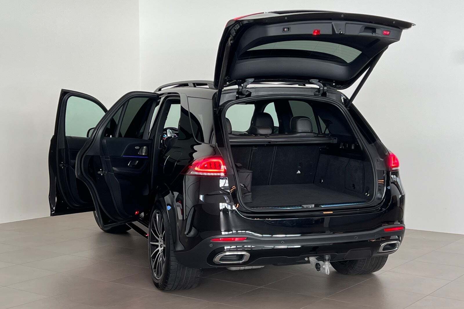 Sort Mercedes GLE350 de fra 2022