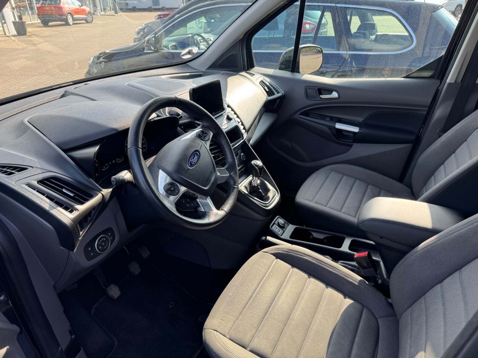 Ford Tourneo Connect 1,5 EcoBlue Titanium