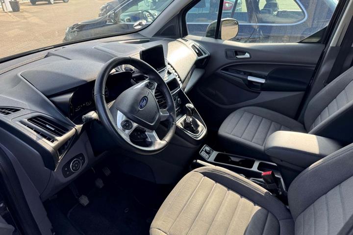 Sort Ford Tourneo Connect fra 2018 set indefra
