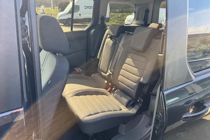 Sort Ford Tourneo Connect fra 2018 set indefra