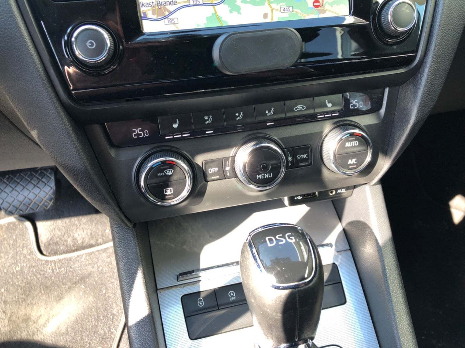 Hvid Skoda Octavia fra 2017